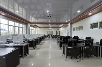 Lab Komputer FEBIS